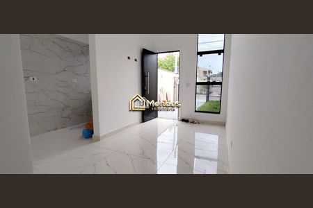 4_photo/94dcfbb7f5.49c40a4e0c1b1036-ATLAS-1f2e2967-d38a-43ab-a9e9-0858154f8ac0.jpg de casa à venda com 2 quartos, 46m² em Sítio Cercado, Curitiba