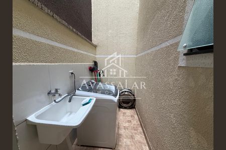 12_photo/94dcfbb87b.1aa5b8f538f3adaf-ATLAS-0da56a6e-cb90-4b23-b704-1ff4f8bb73a2.jpg de casa à venda com 2 quartos, 75m² em Sítio Cercado, Curitiba