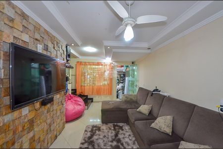 5_photo/94dcfbb93d.c64c8e3c826864d5-ATLAS-5fb261f8-2c7e-456e-b0e3-a5ea8758a056.jpg de casa à venda com 2 quartos, 80m² em Sítio Cercado, Curitiba