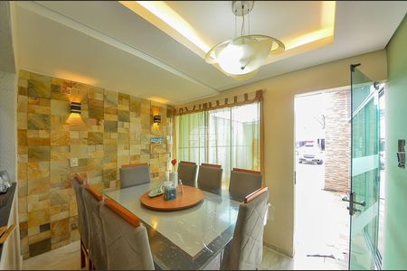 7_photo/94dcfbb93d.c64c8e3c826864d5-ATLAS-7aa8c49e-fe19-4acd-9aa1-54403b37c7e7.jpg de casa à venda com 2 quartos, 80m² em Sítio Cercado, Curitiba