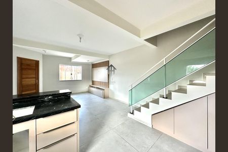 4_photo/94dcfbb987.c65db5d48a7541ba-ATLAS-10876cb2-14e0-43d3-b421-c4d82f60e69a.jpg de casa à venda com 2 quartos, 97m² em Sítio Cercado, Curitiba