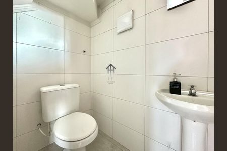 6_photo/94dcfbb987.c65db5d48a7541ba-ATLAS-229c1633-e650-4dfb-8d79-c7bb12816b2f.jpg de casa à venda com 2 quartos, 97m² em Sítio Cercado, Curitiba