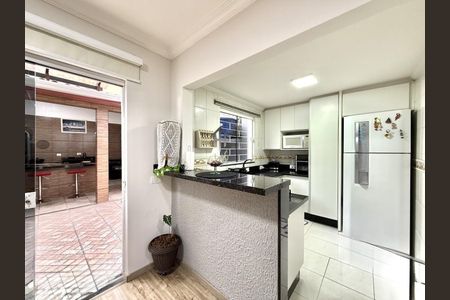 5_photo/94dcfbba79.cdc422f0f5acc07d-ATLAS-4738a1d7-8d2a-4a9a-a92a-e4faab84f98b.jpg de casa à venda com 3 quartos, 99m² em Sítio Cercado, Curitiba