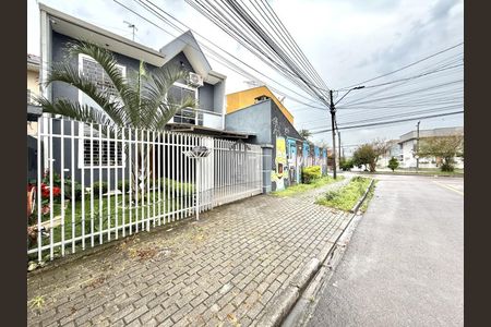 11_photo/94dcfbba79.cdc422f0f5acc07d-ATLAS-a42feb79-dade-481f-9c6f-ad10c2705fdb.jpg de casa à venda com 3 quartos, 99m² em Sítio Cercado, Curitiba