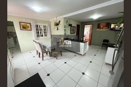 9_photo/94dcfbbba1.70d34e1d457a0501-ATLAS-7e0e941b-bb21-432d-97b2-0867e14eb5bd.jpg de casa à venda com 3 quartos, 284m² em Sítio Cercado, Curitiba