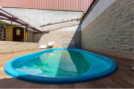 32_photo/94dcfbbc27.9e8f1c97e4a047f1-ATLAS-910ee49c-87d3-4f0e-82a2-7fbd8afffe50.jpg de casa à venda com 3 quartos, 100m² em Sítio Cercado, Curitiba