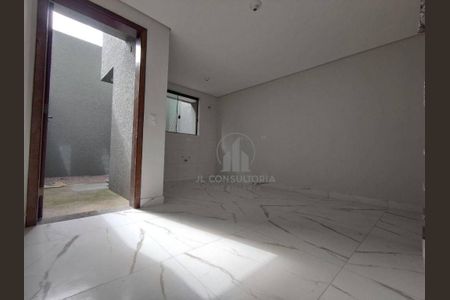 5_photo/94dcfbbc37.a59b0f16e2a910fb-ATLAS-10846bf3-35eb-49c9-a669-4ac5a6a63ed3.jpg de casa à venda com 3 quartos, 82m² em Sítio Cercado, Curitiba