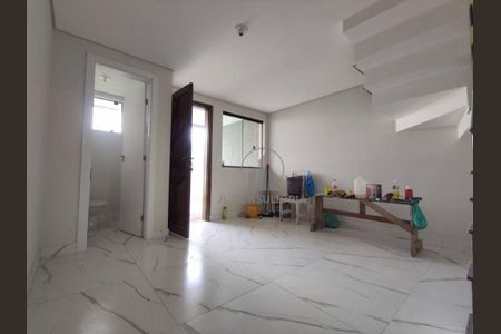 9_photo/94dcfbbc37.a59b0f16e2a910fb-ATLAS-37636b89-439f-46a4-a542-e61e30fd7921.jpg de casa à venda com 3 quartos, 82m² em Sítio Cercado, Curitiba