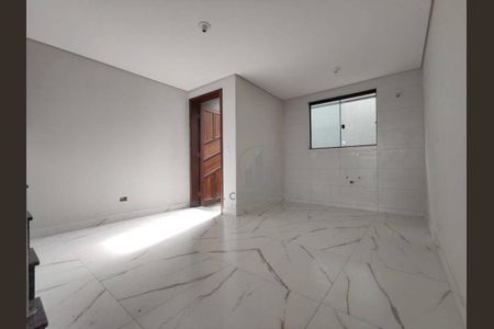 8_photo/94dcfbbc37.a59b0f16e2a910fb-ATLAS-82f8597e-387a-4d3a-a09d-ae27a48b2669.jpg de casa à venda com 3 quartos, 82m² em Sítio Cercado, Curitiba