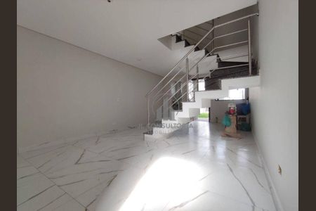 10_photo/94dcfbbc37.a59b0f16e2a910fb-ATLAS-b6c06cea-950d-49e4-8c1a-042791beac33.jpg de casa à venda com 3 quartos, 82m² em Sítio Cercado, Curitiba