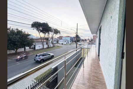 18_photo/94dcfbbc3f.e075d97b1336f571-ATLAS-7f64f6c6-b3b2-49fd-8016-ea7aaea209f7.jpg de casa à venda com 4 quartos, 207m² em Sítio Cercado, Curitiba