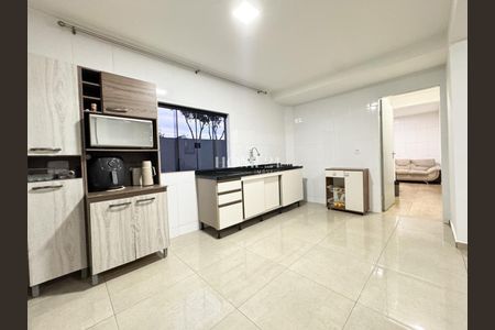 6_photo/94dcfbbc3f.e075d97b1336f571-ATLAS-8671f8fc-6aaf-4e6c-8755-4ea6d6c3828e.jpg de casa à venda com 4 quartos, 207m² em Sítio Cercado, Curitiba