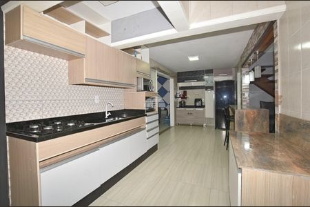 8_photo/94dcfbbc81.527d2e055a247cfd-ATLAS-40e059a3-6a43-403e-9568-02a98310c242.jpg de casa à venda com 3 quartos, 190m² em Sítio Cercado, Curitiba