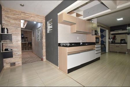 6_photo/94dcfbbc81.527d2e055a247cfd-ATLAS-d4f47463-efa4-4d0c-ac97-1e283d978346.jpg de casa à venda com 3 quartos, 190m² em Sítio Cercado, Curitiba