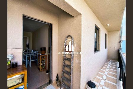 31_photo/94dcfbbe77.e38f2492aa902cd9-ATLAS-cdc1fee3-2a86-4c7f-9680-b10987c71f75.jpg de casa à venda com 3 quartos, 166m² em Sítio Cercado, Curitiba