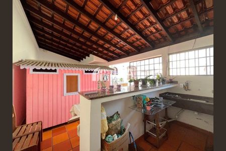 3_photo/94dcfbbf2d.6a6352fa2cb3f7a9-ATLAS-166f1f7a-fda8-4c18-b062-caecd39cb33e.jpg de casa à venda com 0 quarto, 203m² em Sítio Cercado, Curitiba