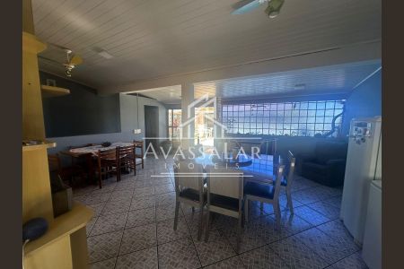 3_photo/94dcfbbffd.8cbbc6e43ead3576-ATLAS-5cc79b31-95bc-4c6e-b0c3-739dc4b0bb67.jpg de casa à venda com 5 quartos, 457m² em Sítio Cercado, Curitiba