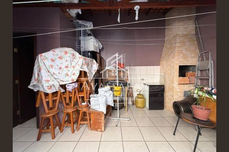 32_photo/94dcfbc031.f0ecc906b832f777-ATLAS-4e95c3d0-0378-4145-a584-3af4183fd347.jpg de casa à venda com 1 quarto, 243m² em Sítio Cercado, Curitiba