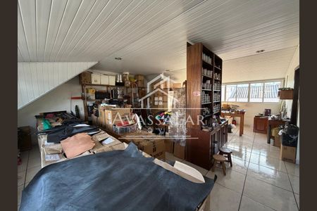 27_photo/94dcfbc031.f0ecc906b832f777-ATLAS-51165ac0-2ea1-4e6e-aff3-bf1cb9486095.jpg de casa à venda com 1 quarto, 243m² em Sítio Cercado, Curitiba