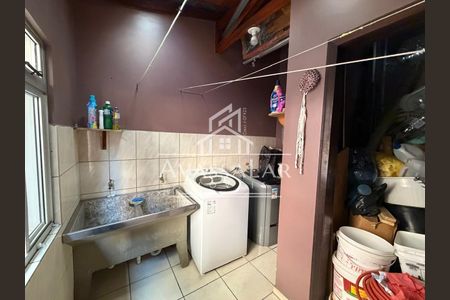 35_photo/94dcfbc031.f0ecc906b832f777-ATLAS-5b84f83f-7375-47ad-82f3-1c7cd9d66333.jpg de casa à venda com 1 quarto, 243m² em Sítio Cercado, Curitiba