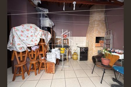 33_photo/94dcfbc031.f0ecc906b832f777-ATLAS-6f21d6d2-ee84-437d-be8c-054cacf5ad60.jpg de casa à venda com 1 quarto, 243m² em Sítio Cercado, Curitiba