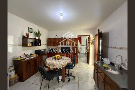 9_photo/94dcfbc031.f0ecc906b832f777-ATLAS-aae8faf7-80be-4022-986f-b5bce3f4da2d.jpg de casa à venda com 1 quarto, 243m² em Sítio Cercado, Curitiba