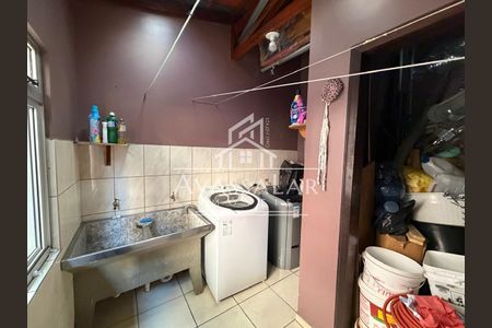 36_photo/94dcfbc031.f0ecc906b832f777-ATLAS-d0eb269a-2469-4a3d-a029-8fab310da3fe.jpg de casa à venda com 1 quarto, 243m² em Sítio Cercado, Curitiba