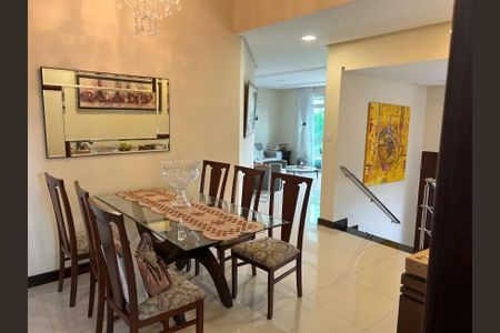 3_photo/94dcfbc0a1.2f15d505e37c7ac5-ATLAS-877a0a95-3b6c-4ff4-ac67-28d214719bb5.jpg de casa à venda com 5 quartos, 190m² em Sítio Cercado, Curitiba