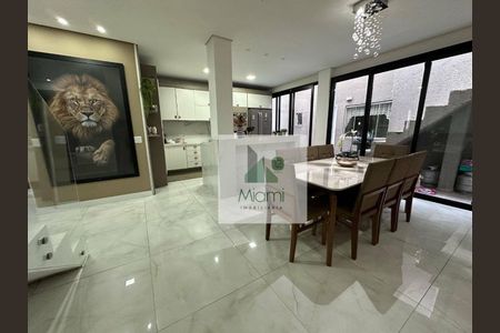 11_photo/94dcfbc0c1.11ceba12b51dba80-ATLAS-0b0a2e2f-3c75-4b15-adae-49cdebc17230.jpg de casa à venda com 4 quartos, 300m² em Sítio Cercado, Curitiba