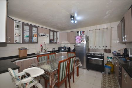 11_photo/94dcfbc0cb.a15548fc39b94e09-ATLAS-e9bc9d49-c8d9-4d6e-83ff-a5053f09485f.jpg de casa à venda com 4 quartos, 327m² em Sítio Cercado, Curitiba