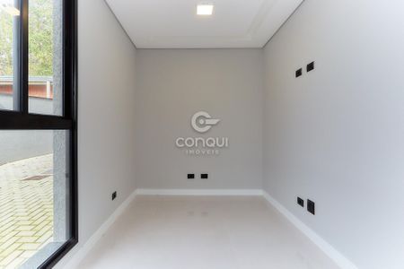 6_photo/94dcfbc291.eb4747a7722cd593-ATLAS-bc62d7c5-61fc-4cba-9fd1-08cd03ef8a74.jpg de casa à venda com 3 quartos, 137m² em Sítio Cercado, Curitiba