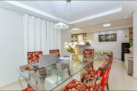 10_photo/94dcfbc67d.2a5ec1c623a0236e-ATLAS-90de7987-42ce-4f95-8365-b25e5a8d9a8b.jpg de casa à venda com 4 quartos, 260m² em Sítio Cercado, Curitiba