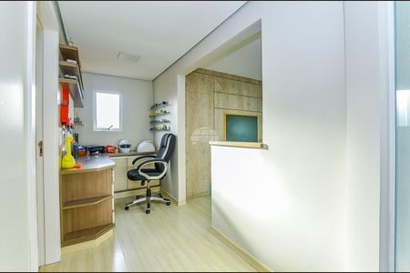 24_photo/94dcfbc67d.2a5ec1c623a0236e-ATLAS-eddbf7f7-e0e5-48d9-965d-3033a17f11c6.jpg de casa à venda com 4 quartos, 260m² em Sítio Cercado, Curitiba