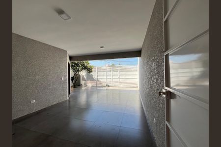 32_photo/94dcfbc693.aa320bc0d5d15275-ATLAS-d19bd033-5ed3-4b14-ae4b-84ad9ccd0da2.jpg de casa à venda com 1 quarto, 192m² em Sítio Cercado, Curitiba