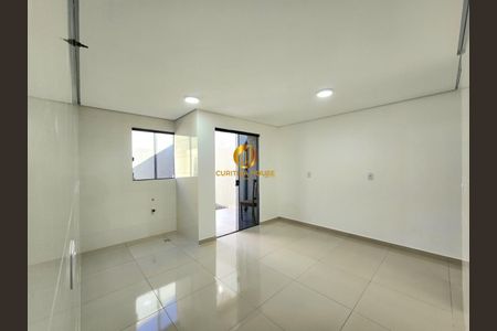 3_photo/94dcfbc70d.8cebfb2e95814332-ATLAS-c2cbb9f8-c176-435c-825d-60b062b024e5.jpg de casa à venda com 3 quartos, 102m² em Sítio Cercado, Curitiba