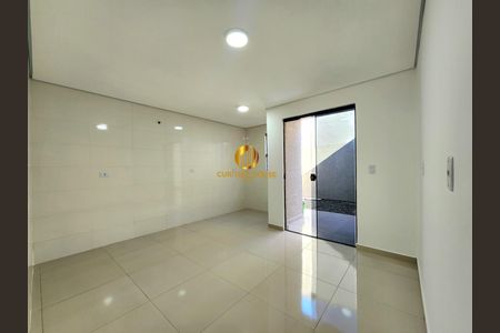 4_photo/94dcfbc70d.8cebfb2e95814332-ATLAS-c764541f-209e-4d5e-b11b-99492d717a7e.jpg de casa à venda com 3 quartos, 102m² em Sítio Cercado, Curitiba