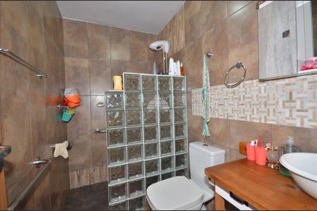 10_photo/94dcfbcc99.bf41b9459dc47d47-ATLAS-66e9a805-8c00-48da-935e-5041cb05f86b.jpg de casa à venda com 5 quartos, 245m² em Alto Boqueirão, Curitiba