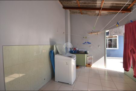 3_photo/94dcfbcc99.bf41b9459dc47d47-ATLAS-88a8ac98-1f74-4c98-aaeb-5aca1b29d7e7.jpg de casa à venda com 5 quartos, 245m² em Alto Boqueirão, Curitiba