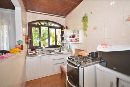 12_photo/94dcfbcc99.bf41b9459dc47d47-ATLAS-cdfe6f87-31d3-46c7-9ab7-951815c6f08e.jpg de casa à venda com 5 quartos, 245m² em Alto Boqueirão, Curitiba