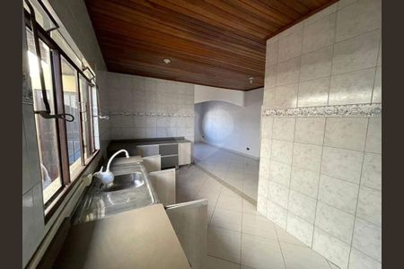 7_photo/94dcfbccb5.74a96c0b2c4b8c29-ATLAS-315ad46a-65a6-4220-b4c6-18ab2f38295a.jpg de casa à venda com 3 quartos, 140m² em Alto Boqueirão, Curitiba