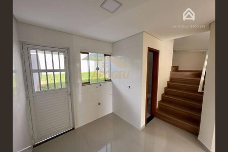 4_photo/94dcfbccbb.49d655132eb04021-ATLAS-9775a85e-7169-4cda-8188-441d09b4225a.jpg de casa à venda com 2 quartos, 87m² em Alto Boqueirão, Curitiba