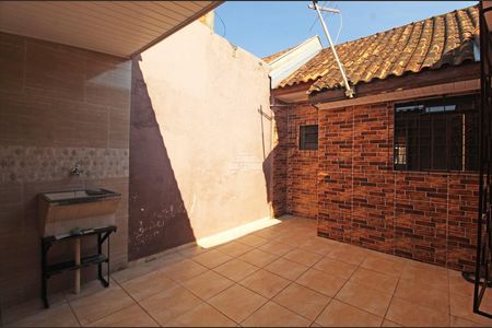 6_photo/94dcfbd44f.f469cfda097b0aa9-ATLAS-162ba327-1790-4e89-8ebd-e3602bf2f197.jpg de casa à venda com 2 quartos, 80m² em Ganchinho, Curitiba