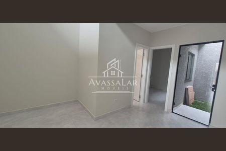 20_photo/94dcfbd70f.08798e92c4495a9b-ATLAS-d006e357-566b-4d08-b830-279e8c1cff76.jpg de casa à venda com 2 quartos, 42m² em Ganchinho, Curitiba