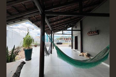 8_photo/94dcfbd715.ccfee957a0edc138-ATLAS-fb12f5e0-cbf8-4e1b-a4fa-7c9b4342fb66.jpg de casa à venda com 0 quarto, 94m² em Ganchinho, Curitiba