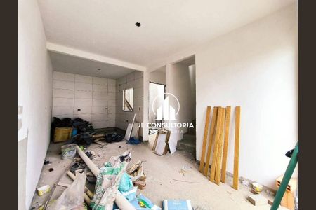 21_photo/94dcfbd717.67c7badfeec30025-ATLAS-2c89ca2b-4bf4-4690-9718-04253e0fe26e.jpg de casa à venda com 2 quartos, 65m² em Ganchinho, Curitiba