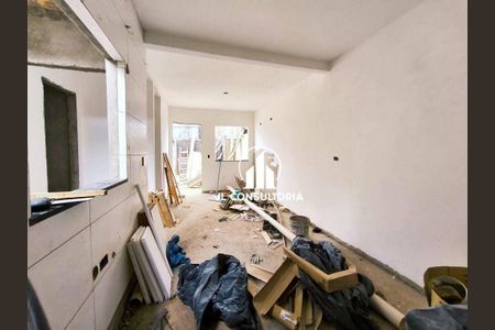 5_photo/94dcfbd717.67c7badfeec30025-ATLAS-42796b5d-1c2a-4686-93e6-06c9a4f1e52a.jpg de casa à venda com 2 quartos, 65m² em Ganchinho, Curitiba