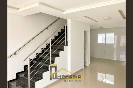 5_photo/94dcfbd783.4909862b8c1c38b1-ATLAS-414381b8-e19c-4483-9a3c-4ad5c5fa033e.jpg de casa à venda com 2 quartos, 83m² em Ganchinho, Curitiba