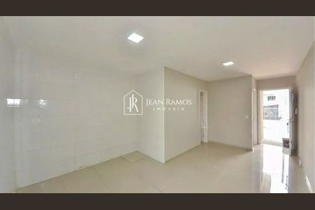 5_photo/94dcfbd7f5.93b8fa184532727f-ATLAS-629c1255-e69a-4296-b06c-ca6ec4daebe9.jpg de casa à venda com 2 quartos, 42m² em Ganchinho, Curitiba