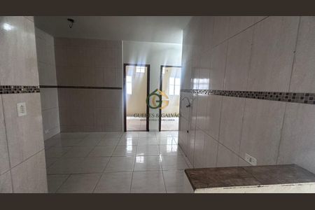20_photo/94dcfbd96f.0e5883cd31689f99-ATLAS-16712e83-37f5-4786-9be9-6b111c39da0d.jpg de casa à venda com 3 quartos, 120m² em Ganchinho, Curitiba