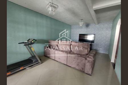 12_photo/94dcfbd9cf.d29dabce143984c2-ATLAS-172d5d41-b200-4698-aa7a-d2f8466f2688.jpg de casa à venda com 3 quartos, 200m² em Ganchinho, Curitiba